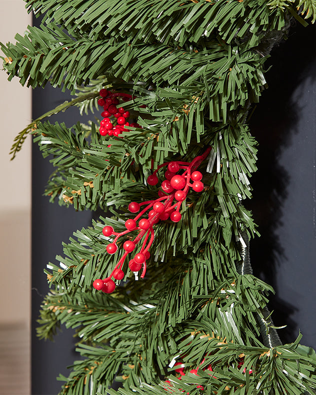 Winter Berry Meadow Wreath 60cm
