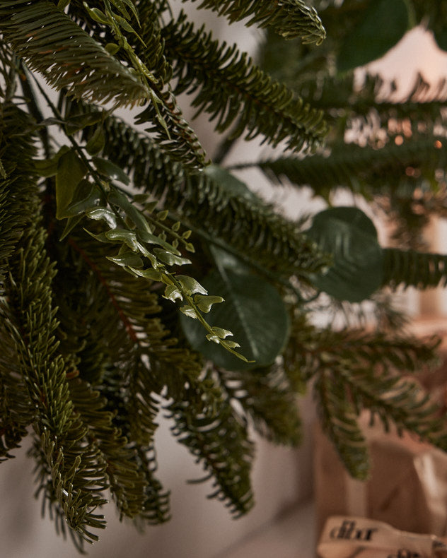 Scandinavian Escape Wreath 60cm