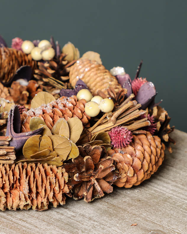 pinecone christmas wreath