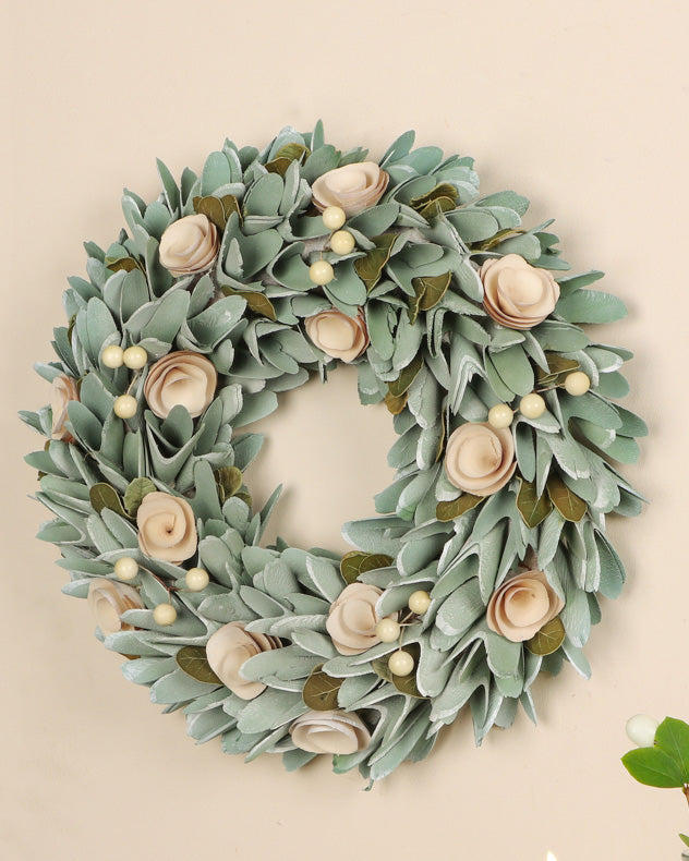 Lambeth Wreath 35cm