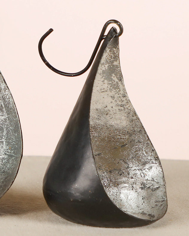 Set of 2 Hanging Silver Tealight Holders