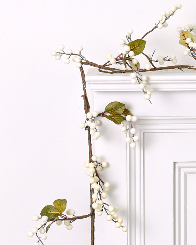 white berry mistletoe light up christmas garland