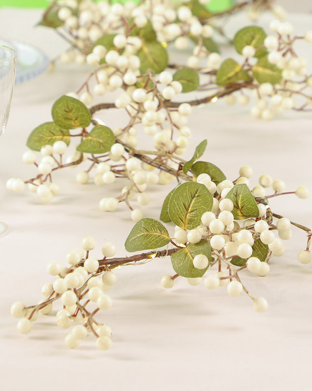 Pre-lit White Mistletoe Christmas Garland 160cm