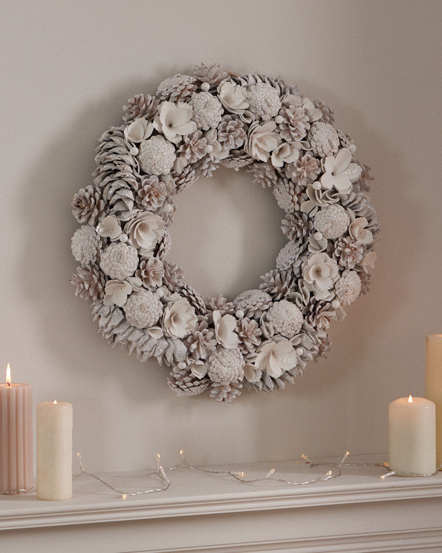 Dreaming of A White Christmas Wreath 50cm