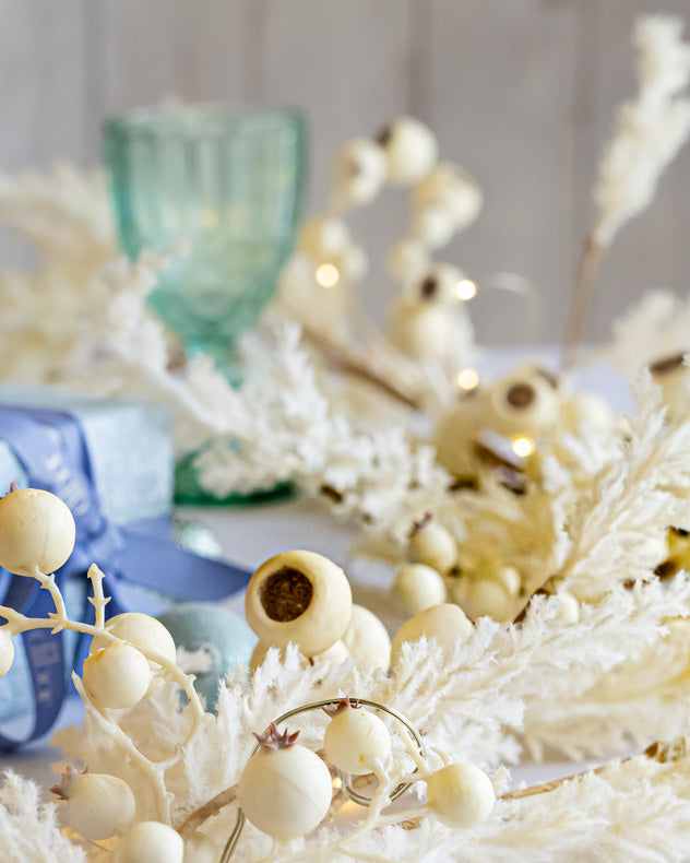 garland centrepiece