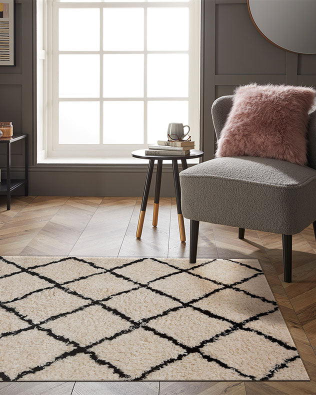 Braemar Argyle 120x170cm Cream And Black Rug