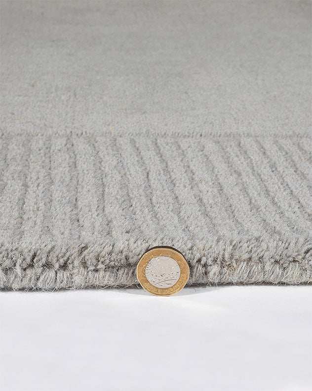 Knaresborough 160 x 230cm Silver Wool Rug