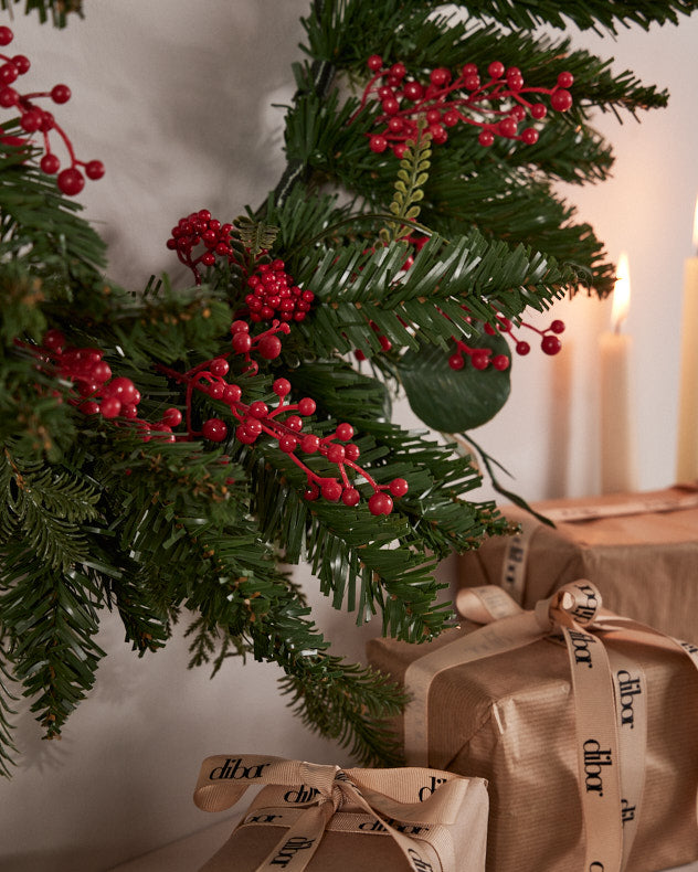 Winter Berry Meadow Wreath 60cm