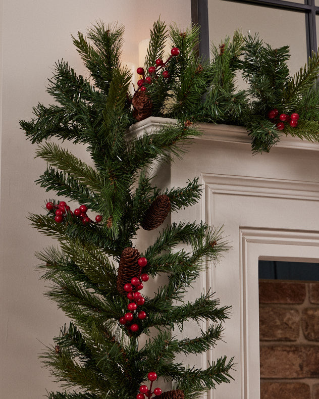 St. Nicholas Berry and Pinecone Garland 240cm