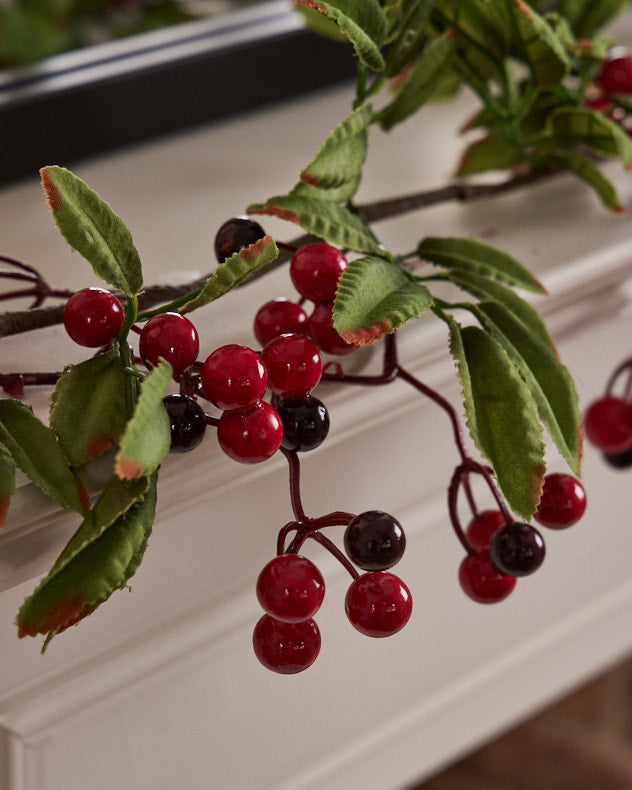 Hawthorn Berry Garland 183cm