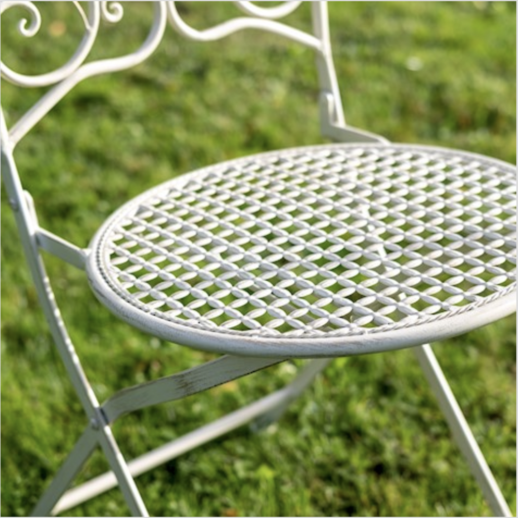 Traditional Cream 2 Person Bistro Set