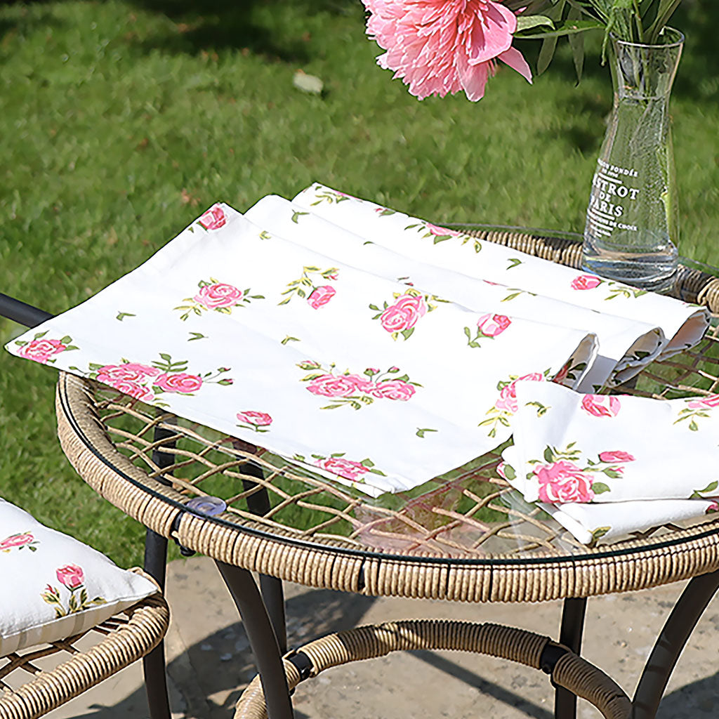 Helmsley Blush Table Runner and Four Napkins