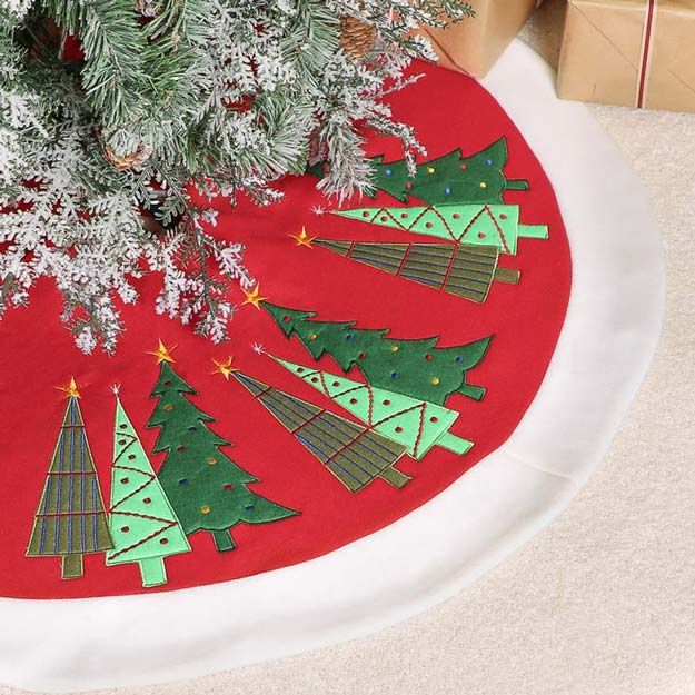 Red Christmas Tree Skirt