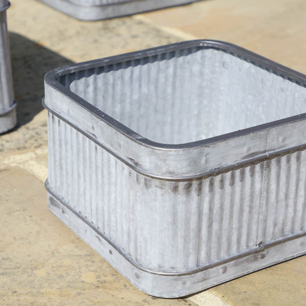vintage outdoor plant pot set