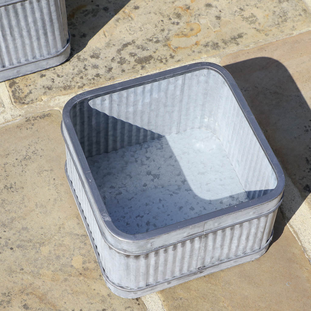 set of 3 nesting planters