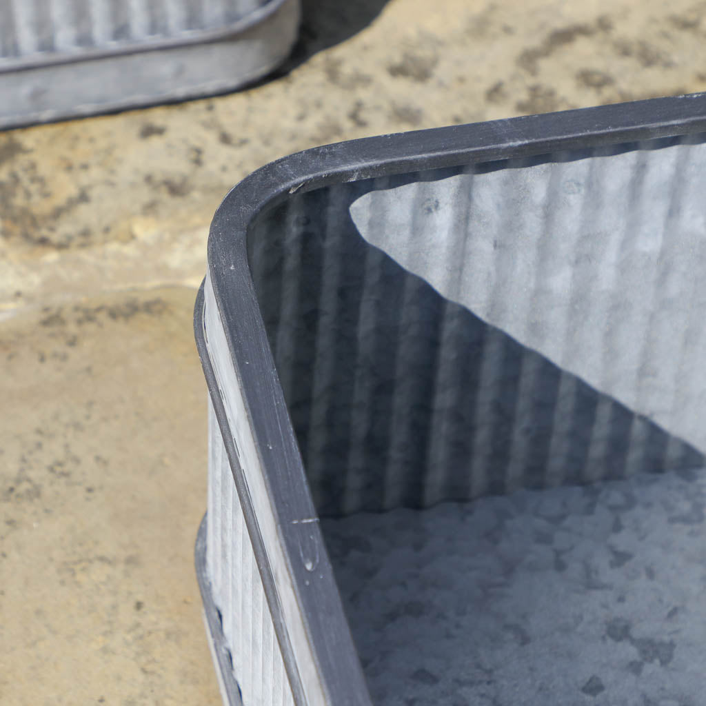 metal plant pot buckets