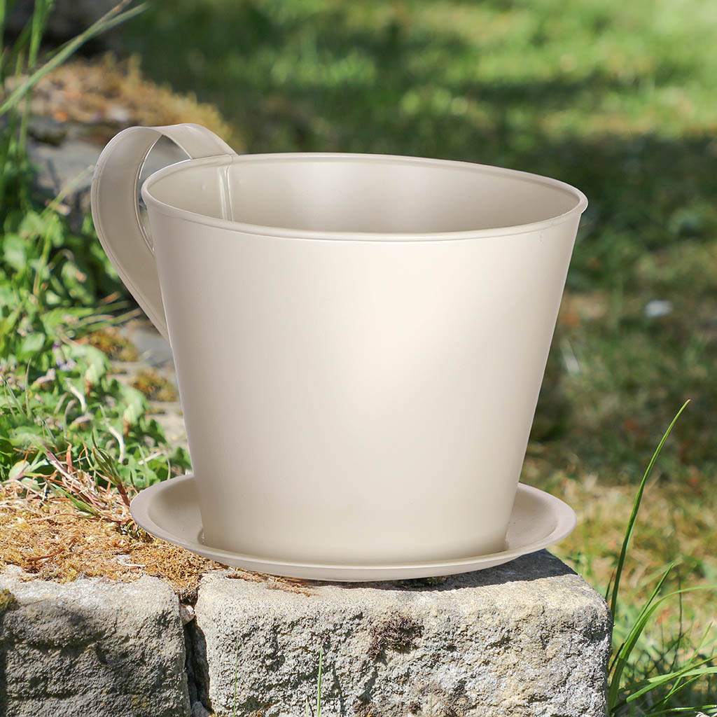 Garden planter for summer
