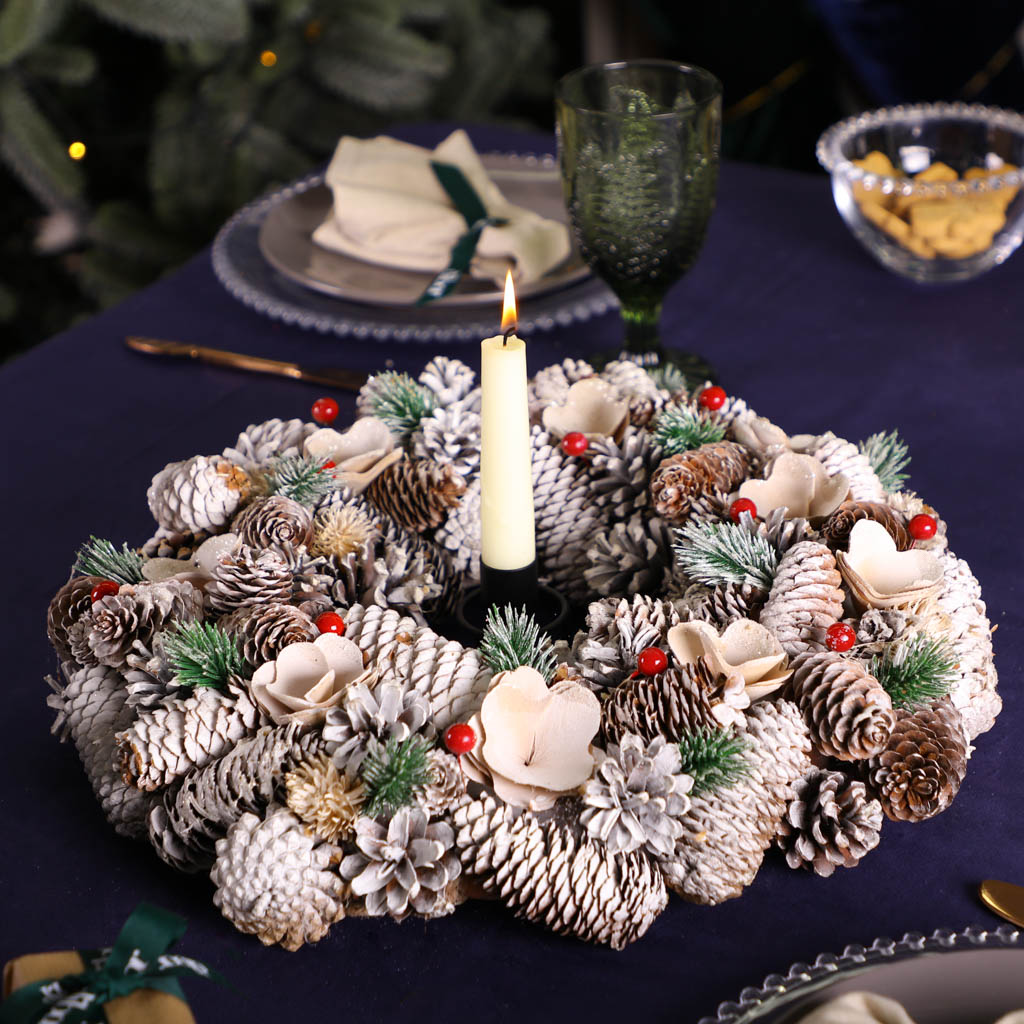 Red Velvet Christmas Dining Centerpiece